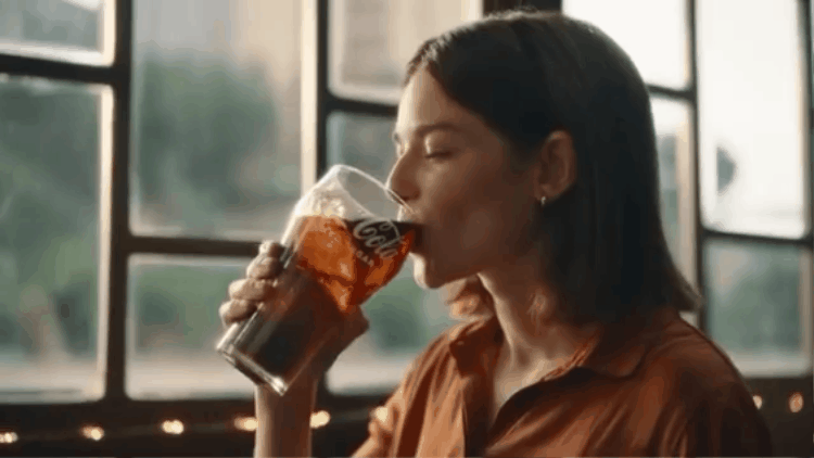 ¡AINOA GAVARA x COCA COLA!
